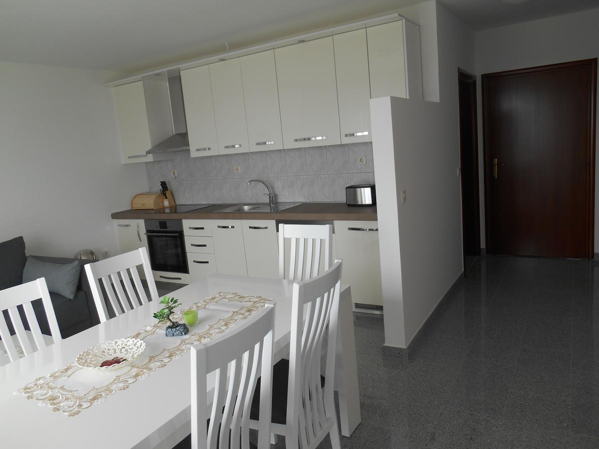 Apartments Diana Smrika Luaran gambar