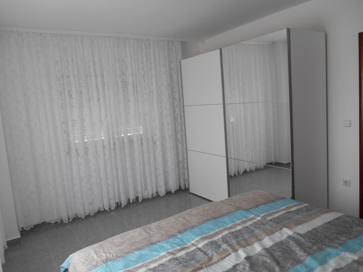 Apartments Diana Smrika Luaran gambar