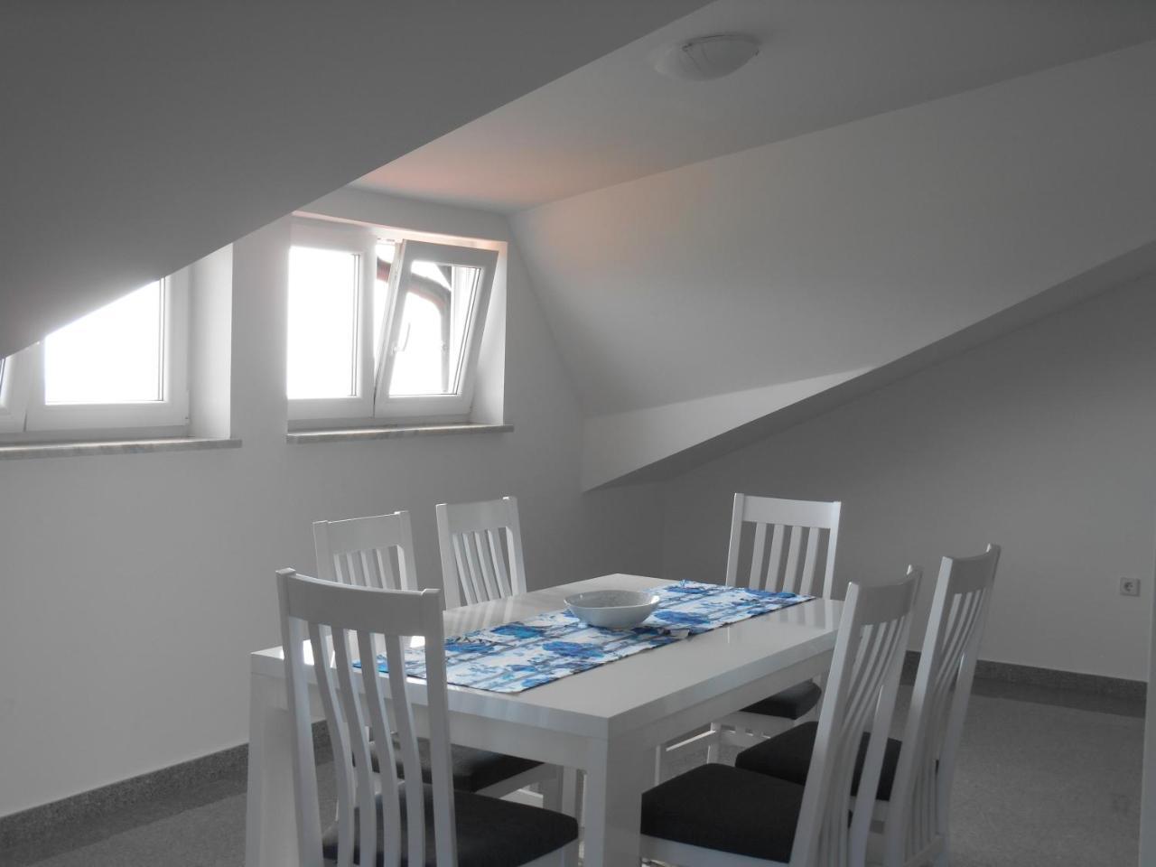 Apartments Diana Smrika Luaran gambar