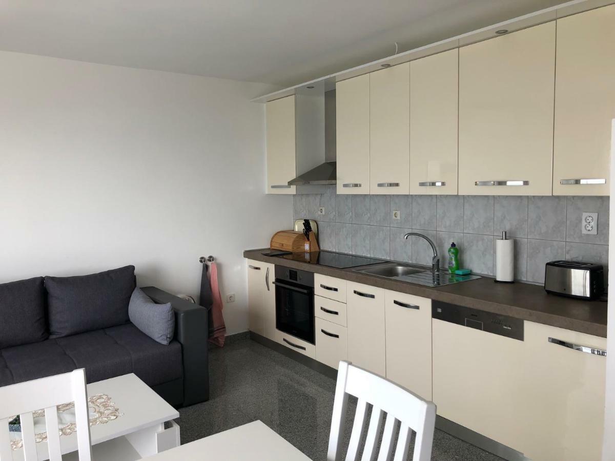 Apartments Diana Smrika Luaran gambar